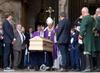 Francia: el obispo en el funeral del masón amigo de Macron