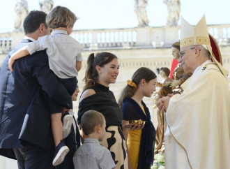 El matrimonio no es un ideal: así “corrige” León XIV a Francisco