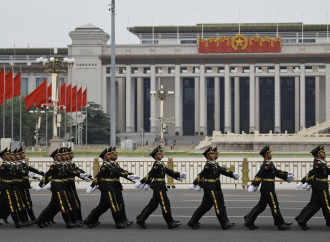 Xi Jinping come Mao: cinesi obbligati a spiarsi a vicenda