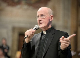 Padre Martin raccoglie fondi