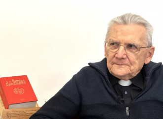 Un sacerdote incinerado y convertido en diamante: la confusión más allá de la muerte