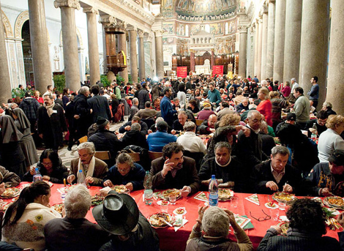 Pranzo di Natale a Roma nella chiesa di Santa Maria in Trastevere